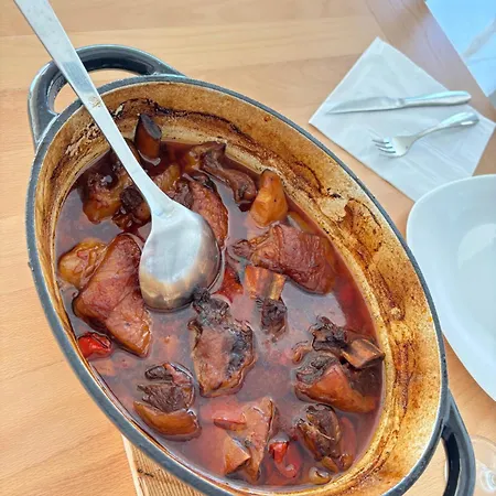 -te Golja Hotell Sarandë